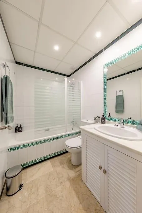 Apartment Avanti Hercules Seville