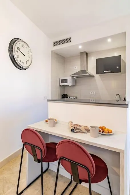 Apartment Avanti Hercules Seville Spain
